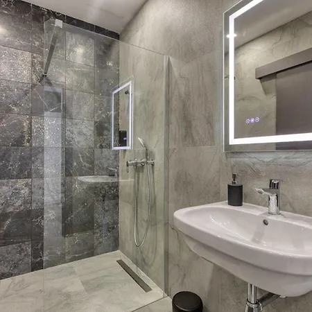 Inn Urban 19 Residences Refined Living *
